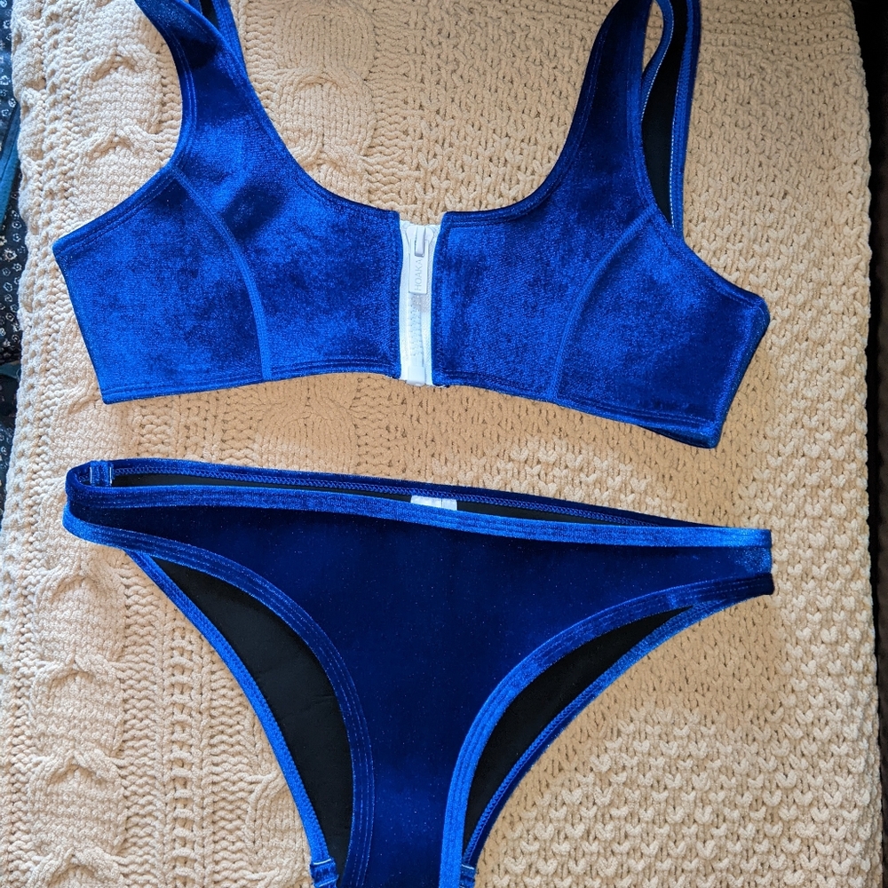 Hoaka Swimwear Blue Velvet Suit M